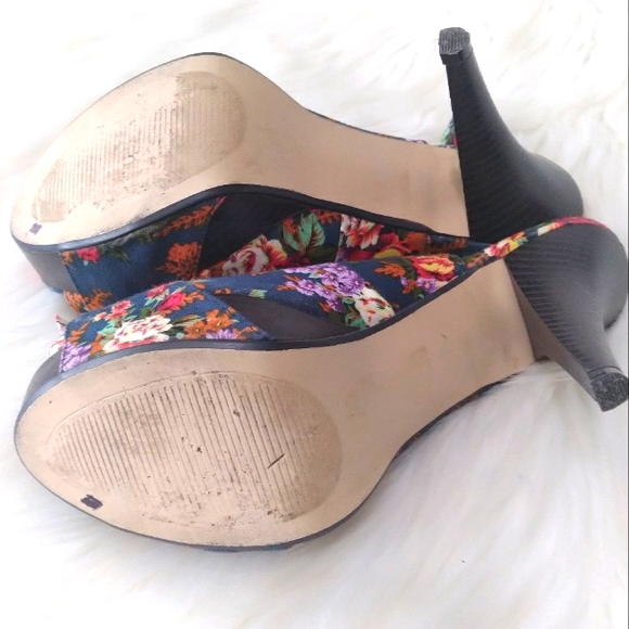 Madden Girl Women's Hizzie Blue Floral Peep Toe Slingback Heels Sz 8M - Picture 5 of 12